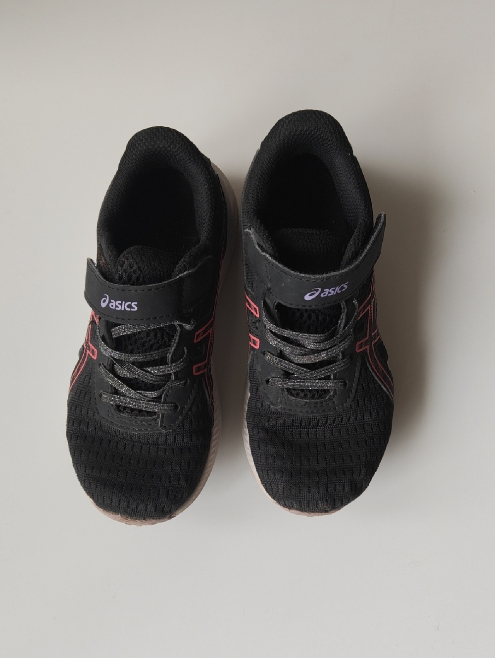 ASICS Kids Black Sneakers with Pink Accent Stitching